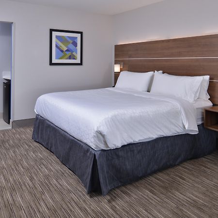Holiday Inn Express & Suites - Marshalltown By Ihg Luaran gambar