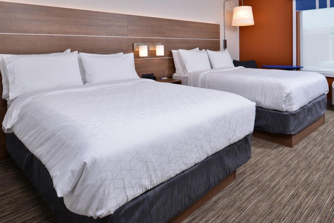 Holiday Inn Express & Suites - Marshalltown By Ihg Luaran gambar