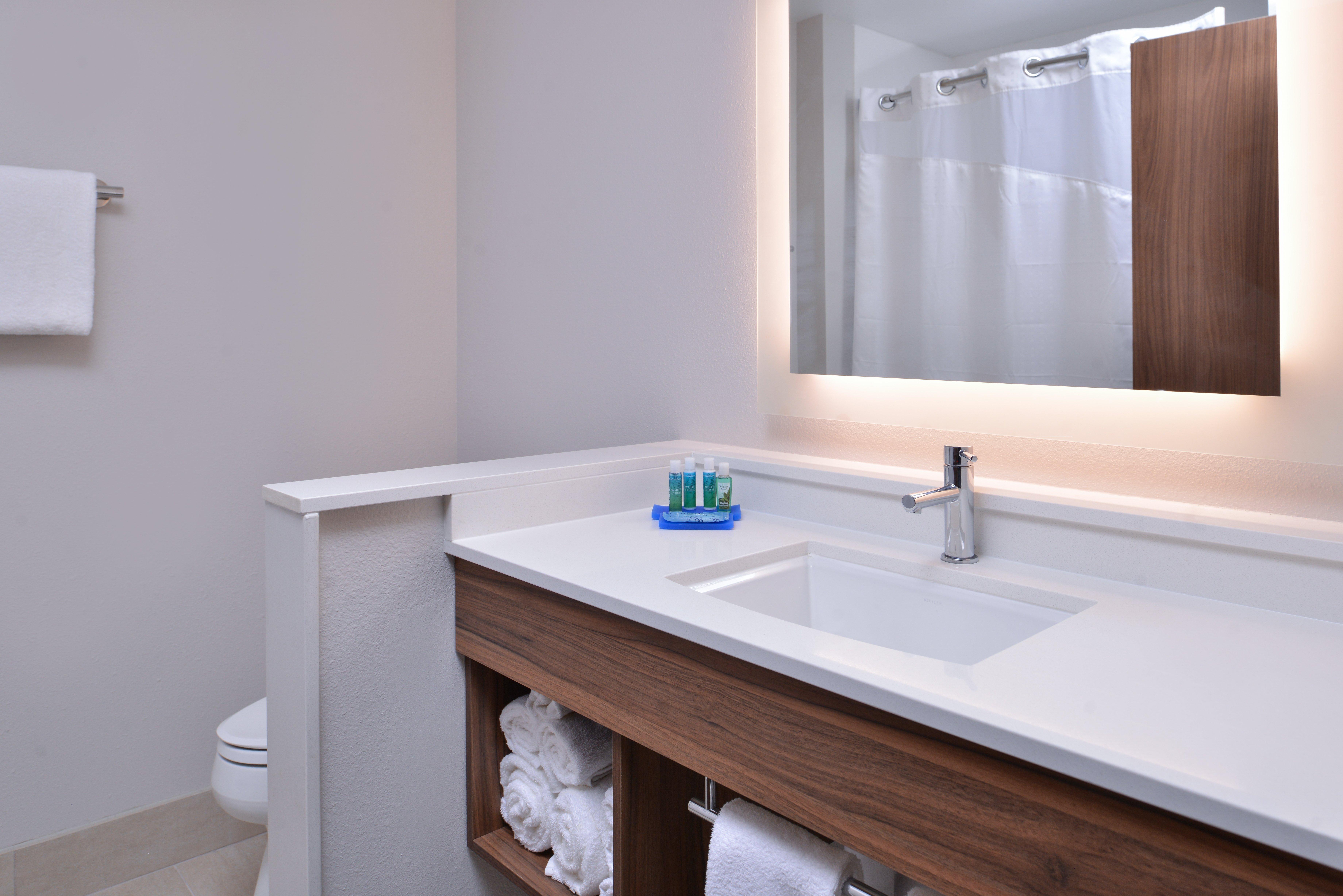 Holiday Inn Express & Suites - Marshalltown By Ihg Luaran gambar