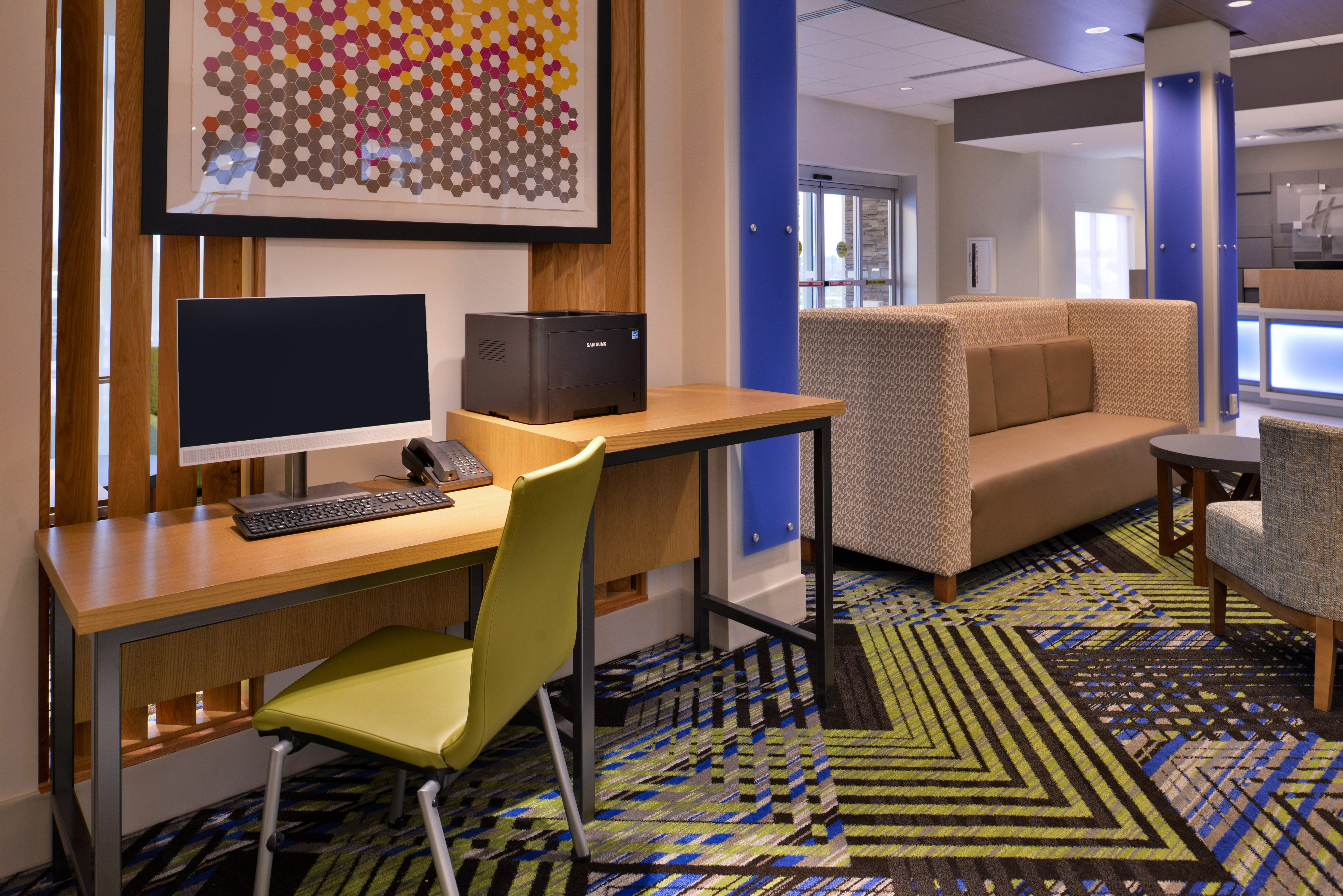 Holiday Inn Express & Suites - Marshalltown By Ihg Luaran gambar