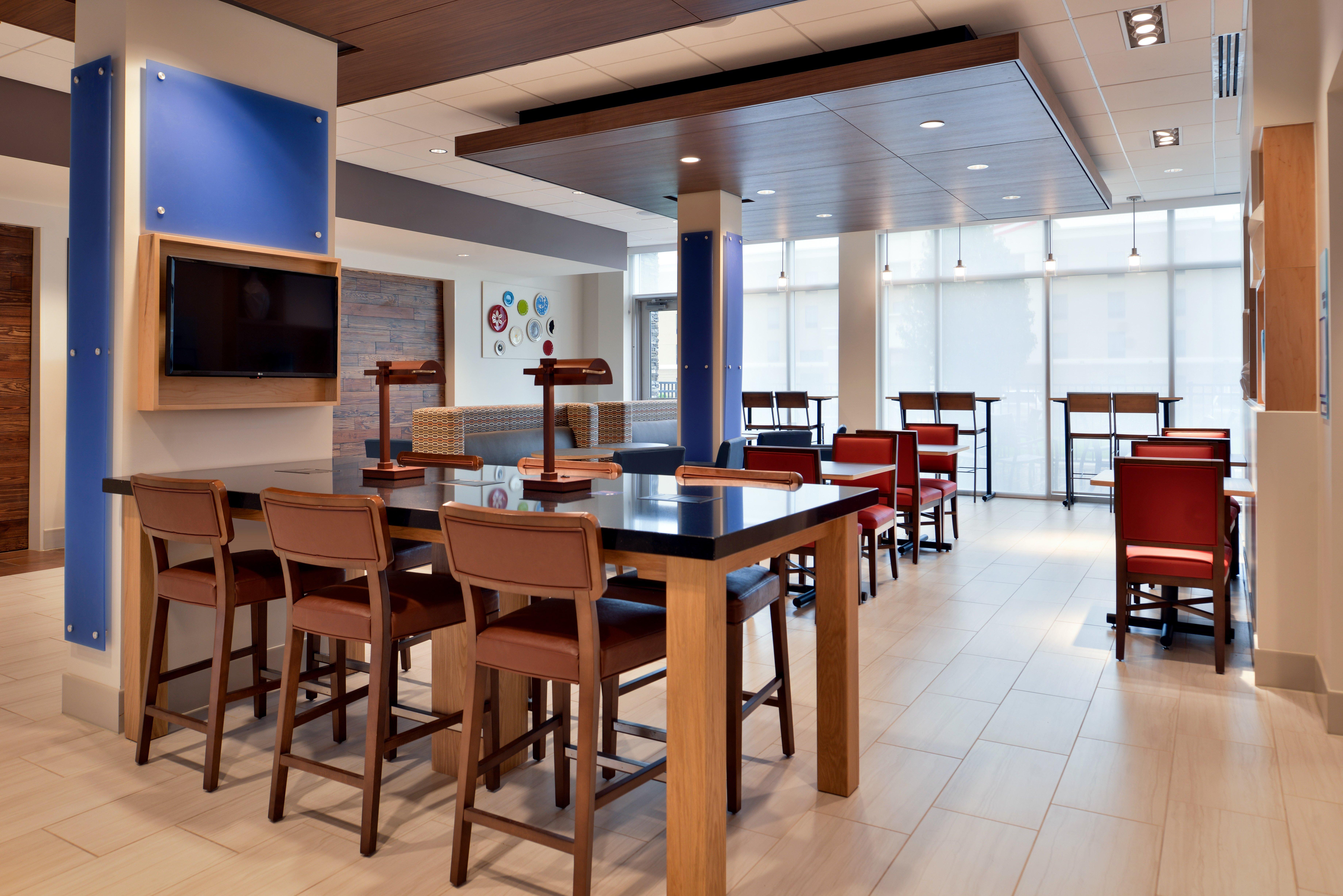 Holiday Inn Express & Suites - Marshalltown By Ihg Luaran gambar