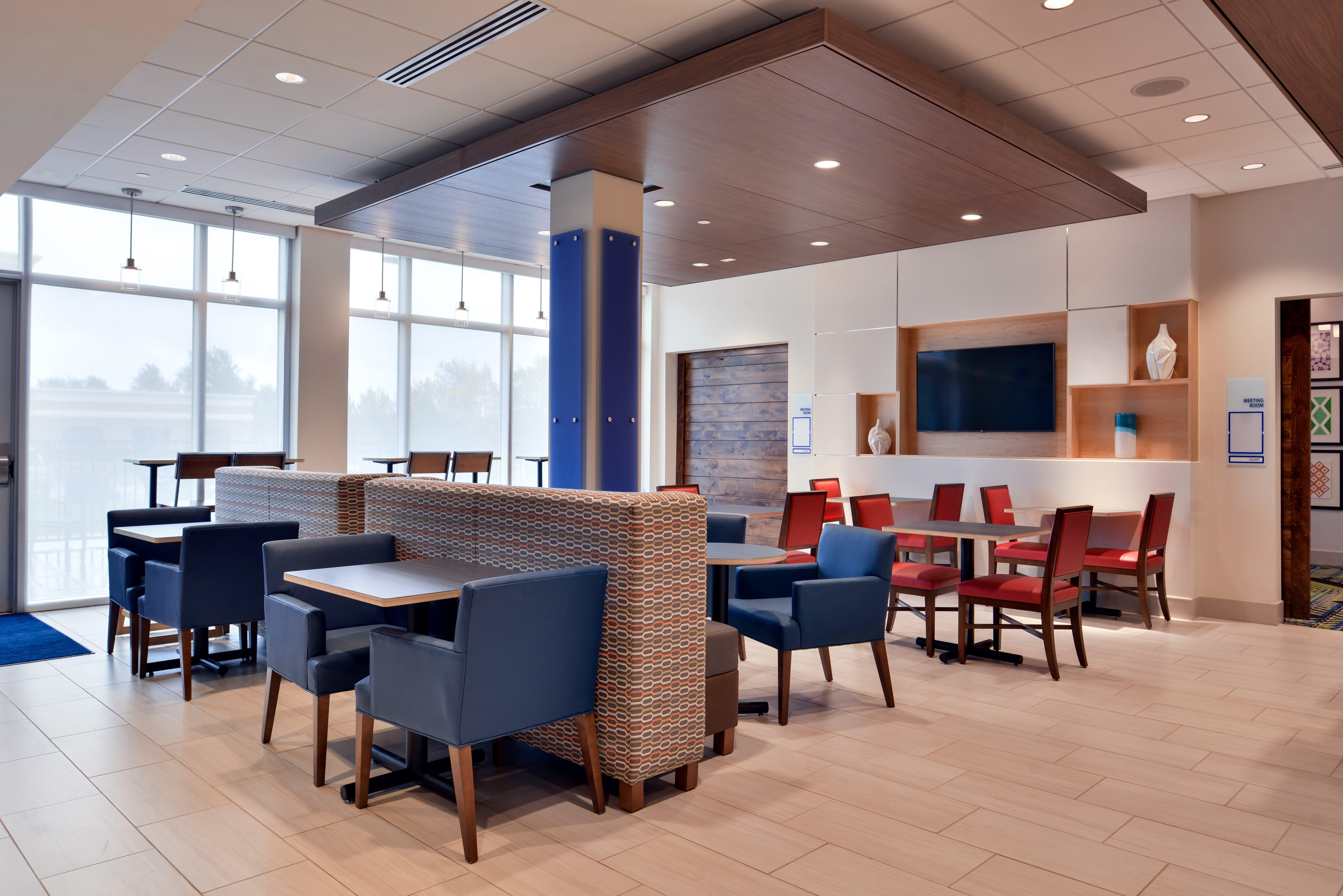 Holiday Inn Express & Suites - Marshalltown By Ihg Luaran gambar