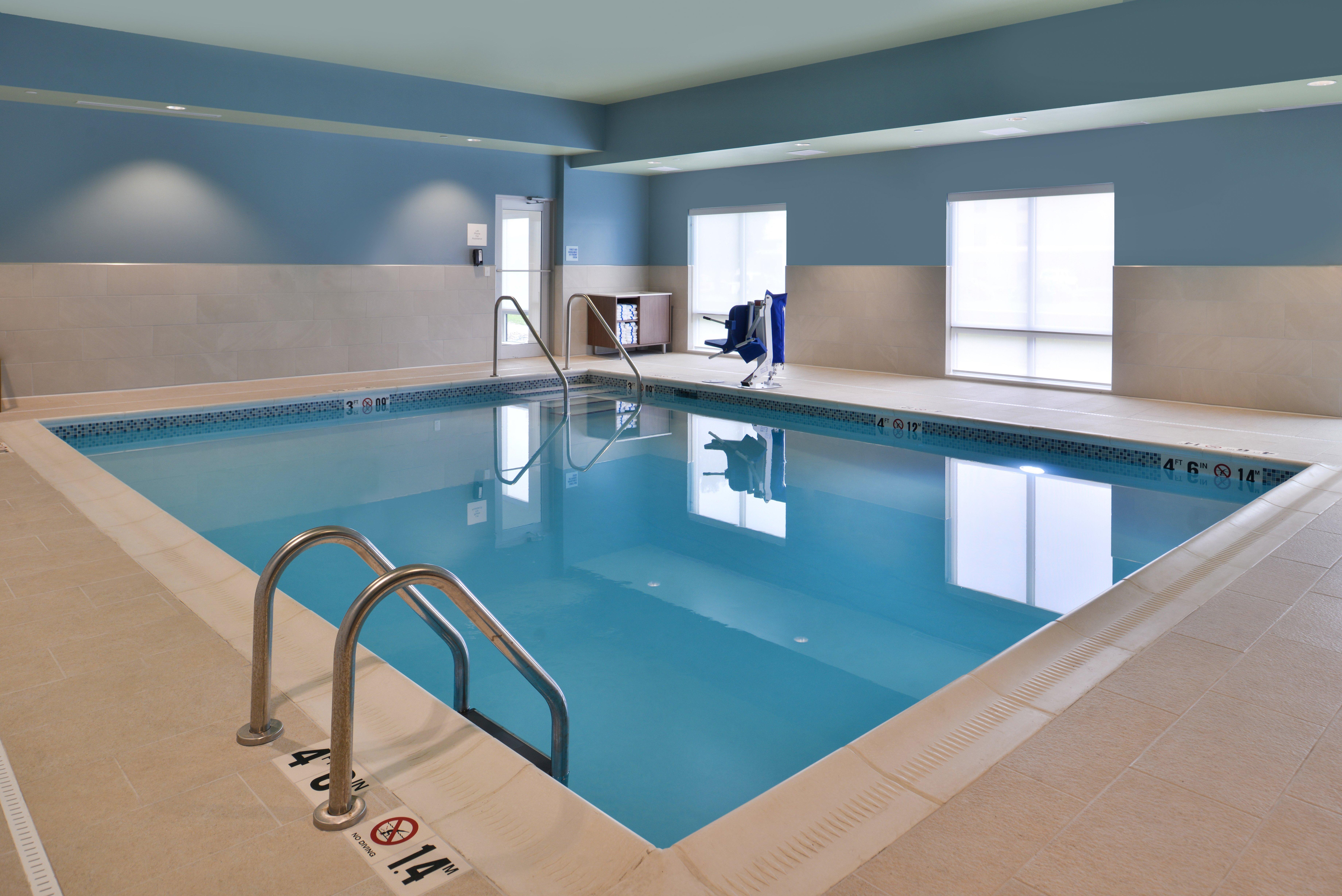 Holiday Inn Express & Suites - Marshalltown By Ihg Luaran gambar