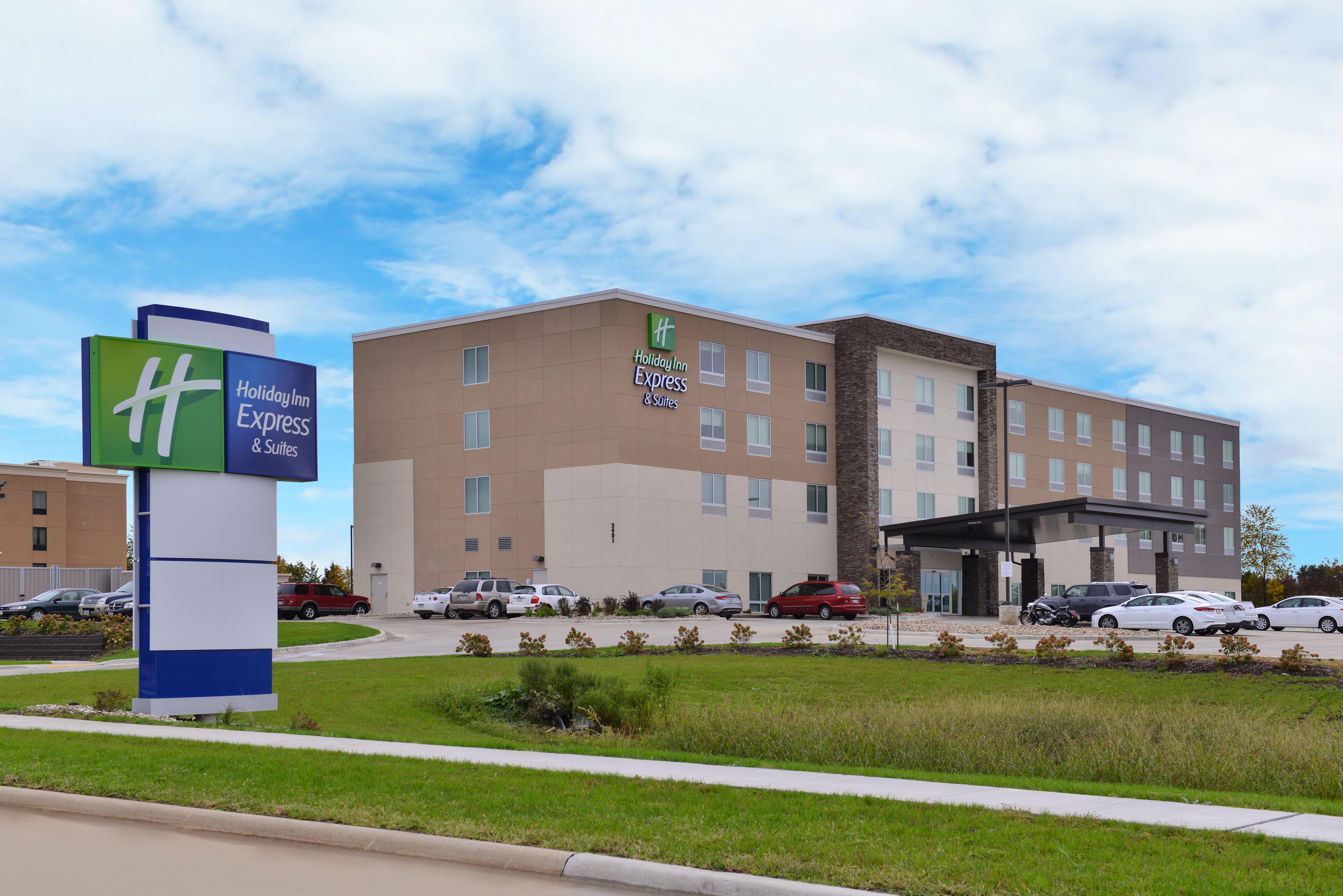 Holiday Inn Express & Suites - Marshalltown By Ihg Luaran gambar