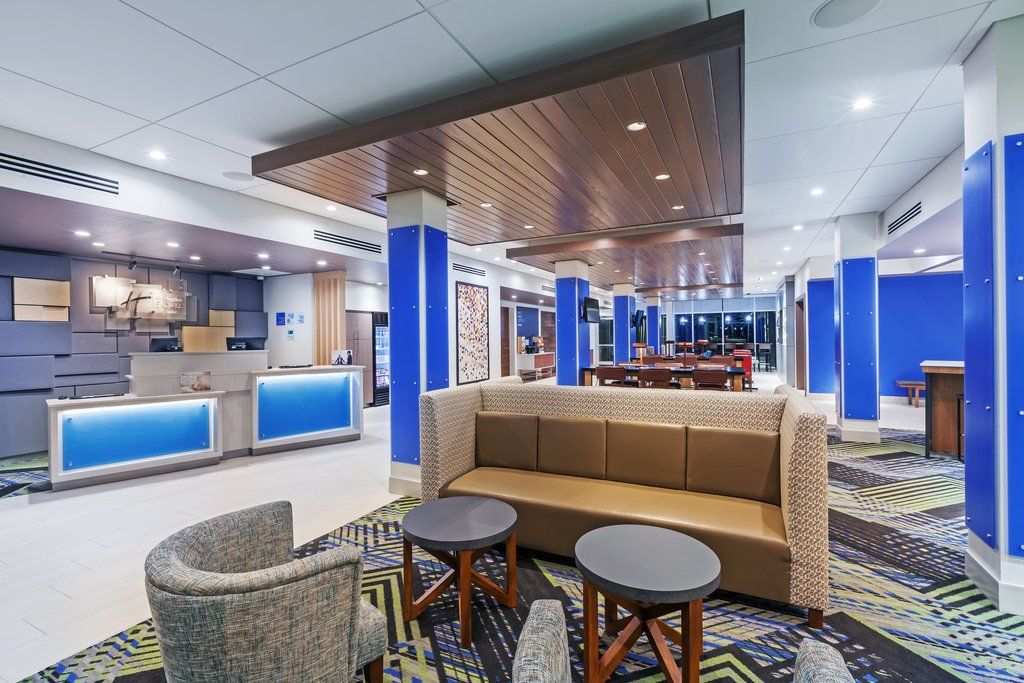 Holiday Inn Express & Suites - Marshalltown By Ihg Luaran gambar