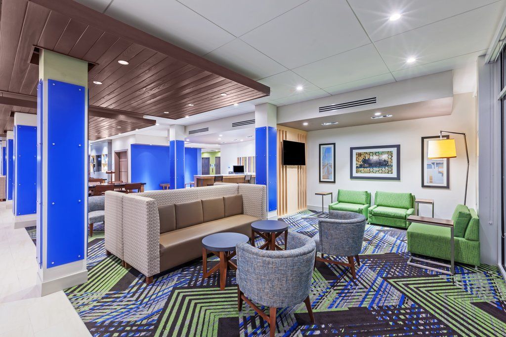 Holiday Inn Express & Suites - Marshalltown By Ihg Luaran gambar